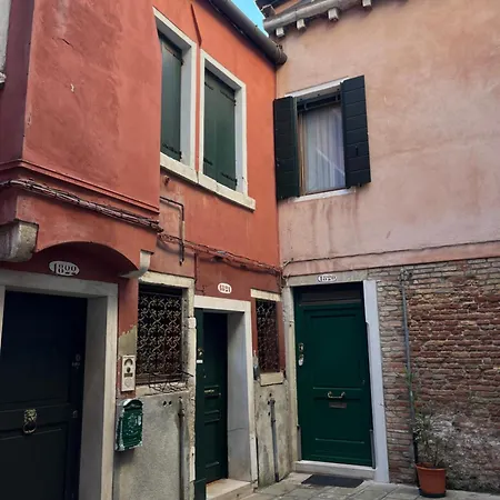 דירה La Dimora Di Sofia Sul Canale A San Stae